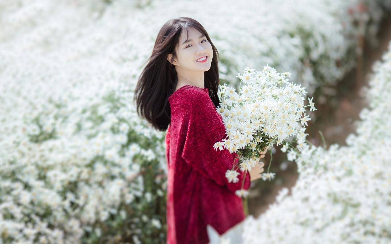 天秤座女暗恋同事 天秤座男女生会暗恋同桌吗