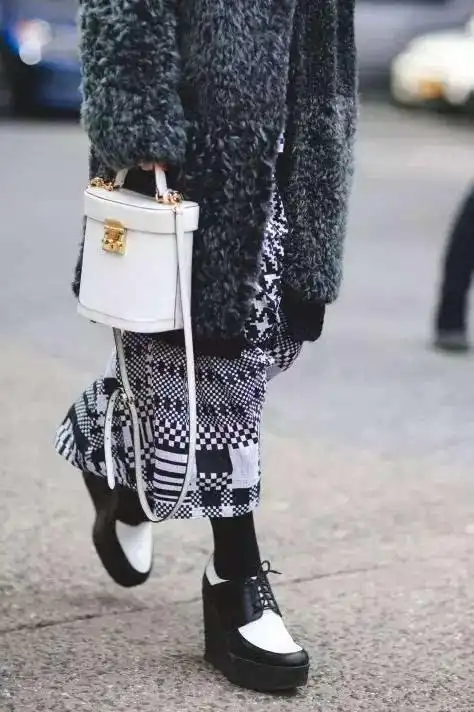 ����լ��ôѡλ��