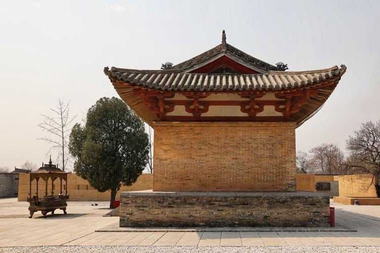 ������2025������