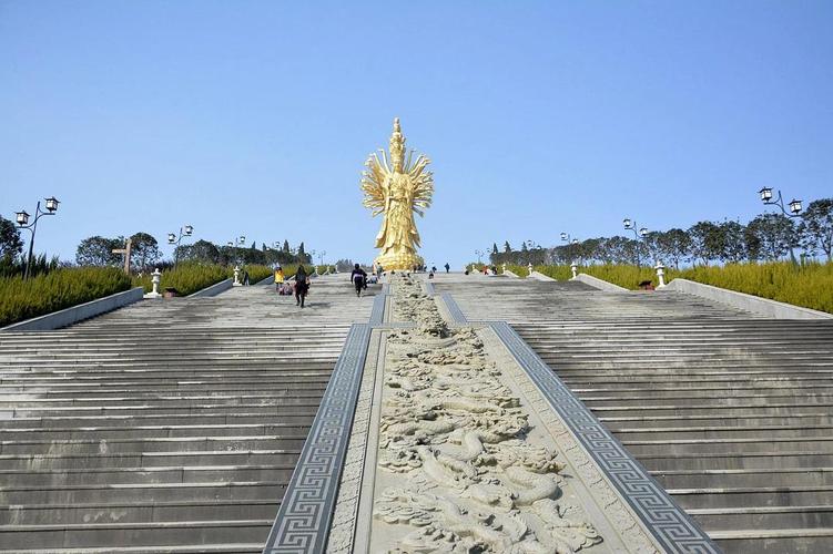 2024年8月11日五行穿衣搭配 (2024年8月28日出生) 2024年8月11日五行穿衣搭配 (2024年8月28日出生)